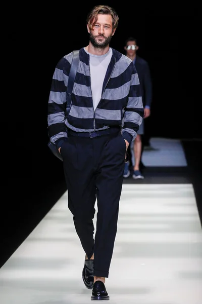 Look 63